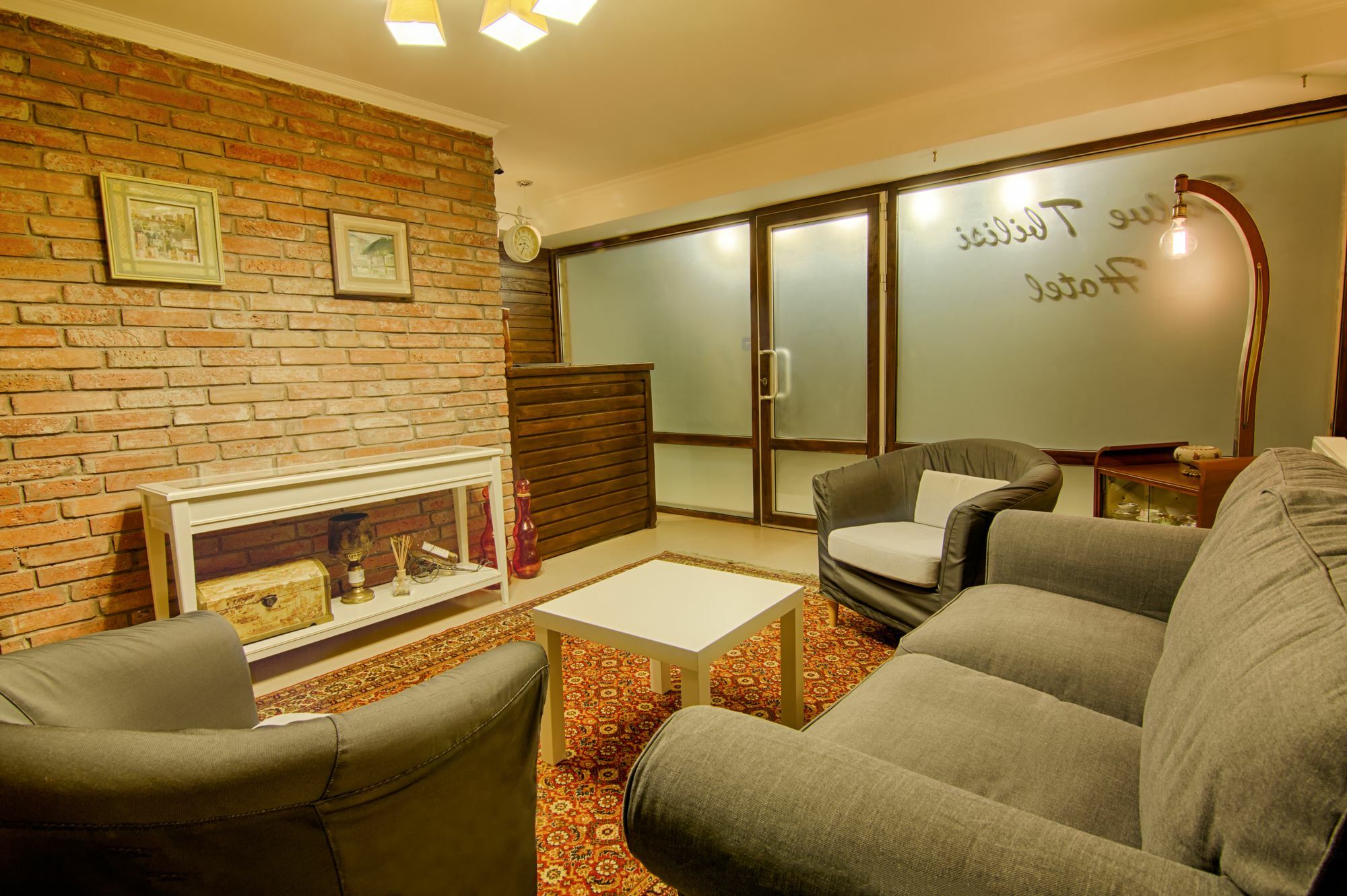 Hotel Salve Tbilisi Buitenkant foto